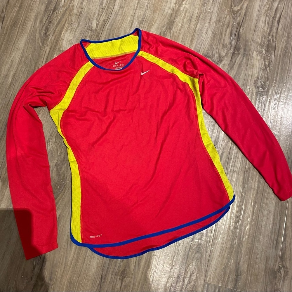 Trendy HOT PINK NIKE athletic long sleeve top w neon yellow mesh detaili…